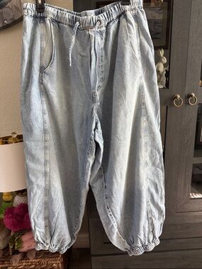 Anthropologie Pilcro Light Wash Blue Denim Jogger